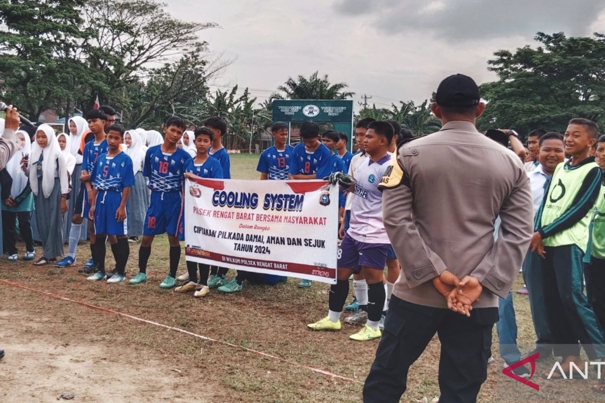 OSIS Cup jadi ajang sosialisasi pilkada Polsek Rengat Barat ke milenial