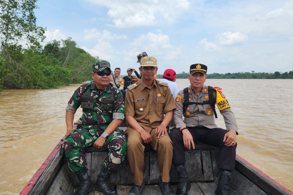 Wujudkan pilkada damai, aparat keamanan dan Pemerintah Kempas gencar patroli di Sungai Indragiri