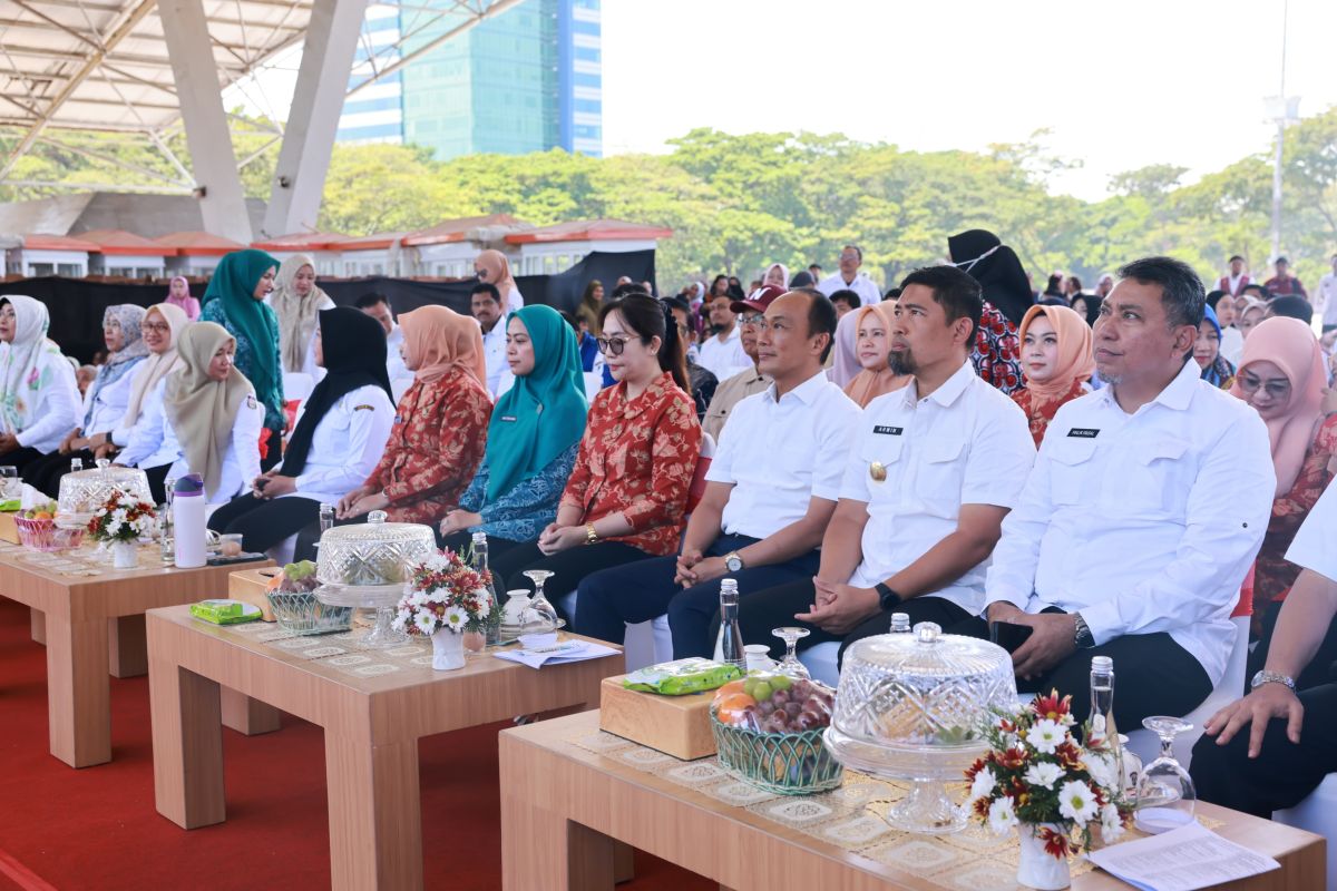 Pj Gubernur Sulsel ajak ibu-anak rutin makan telur untuk cegah stunting