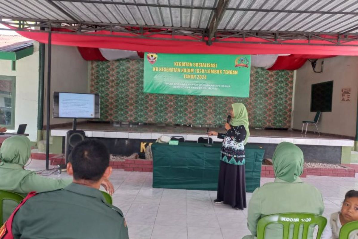 Jajaran TNI sosialisasikan program KB di Lombok Tengah