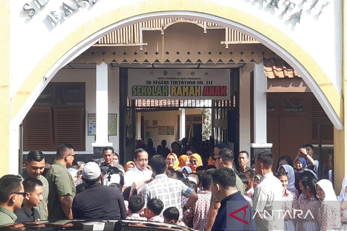 Presiden Jokowi kunjungi bekas sekolah jelang pensiun akhir bulan ini