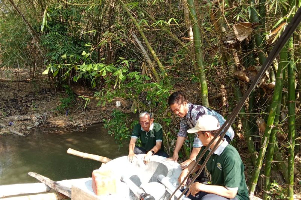 Pemkab Sleman salurkan bantuan irigasi pompa pada kelompok tani