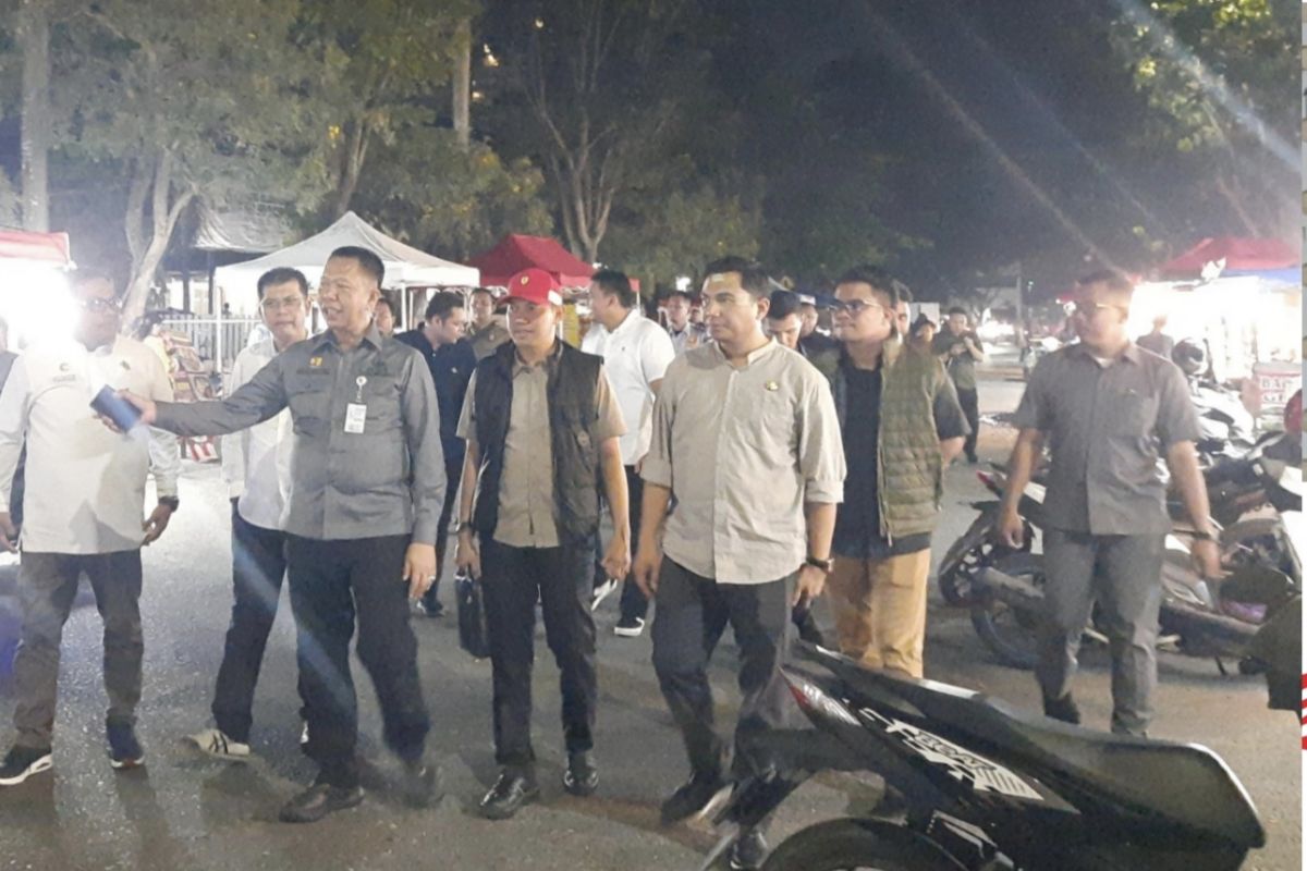 Kawasan kuliner malam Cut Nyak Dien Pekanbaru dibuka lagi