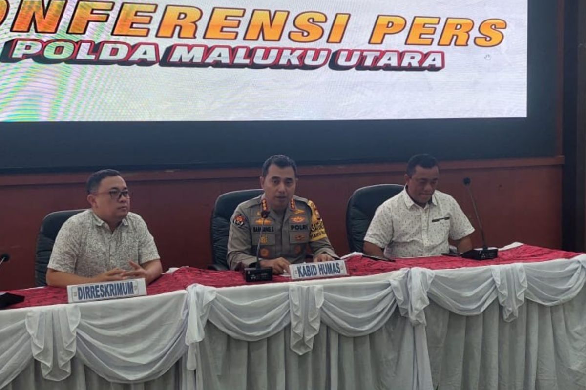 Polisi periksa sembilan orang terkait kasus terbakarnya speedboat cagub Malut