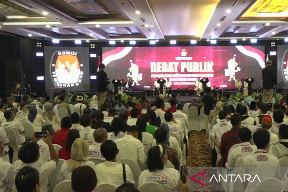 Empat paslon ikuti debat perdana Pilkada Kalteng 2024