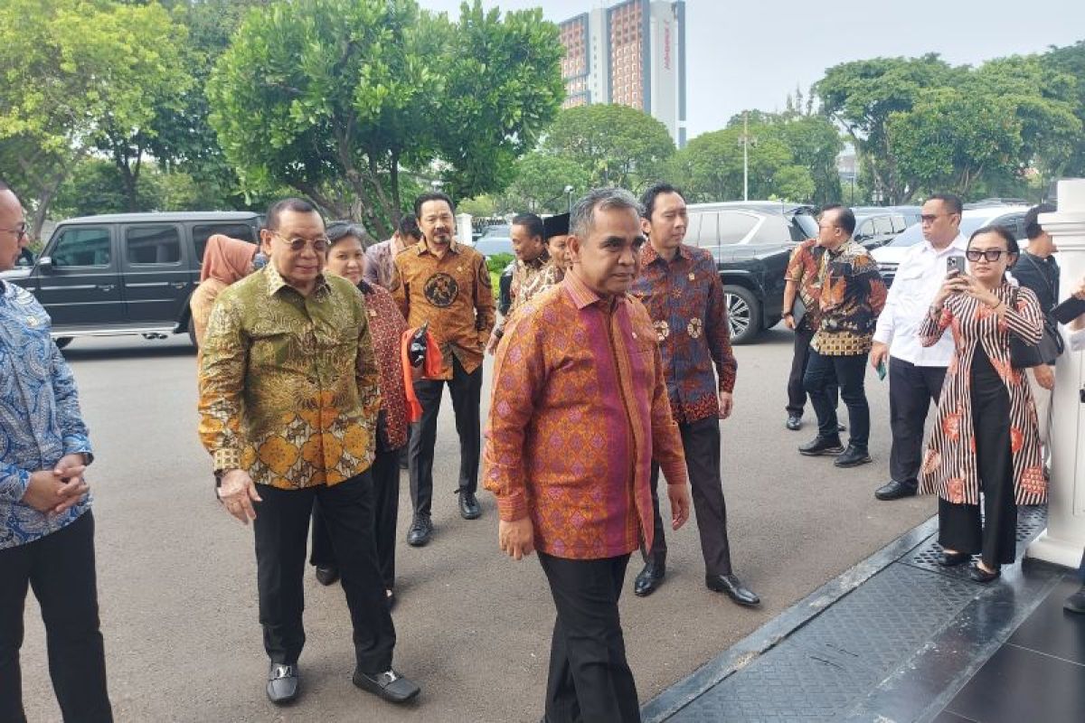 Ahmad Muzani tiba di Istana Jakarta undang Jokowi hadiri pelantikan