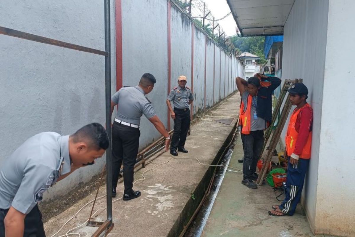 Kalapas Tarakan Lakukan Monitoring Pembangunan Tembok Lapas