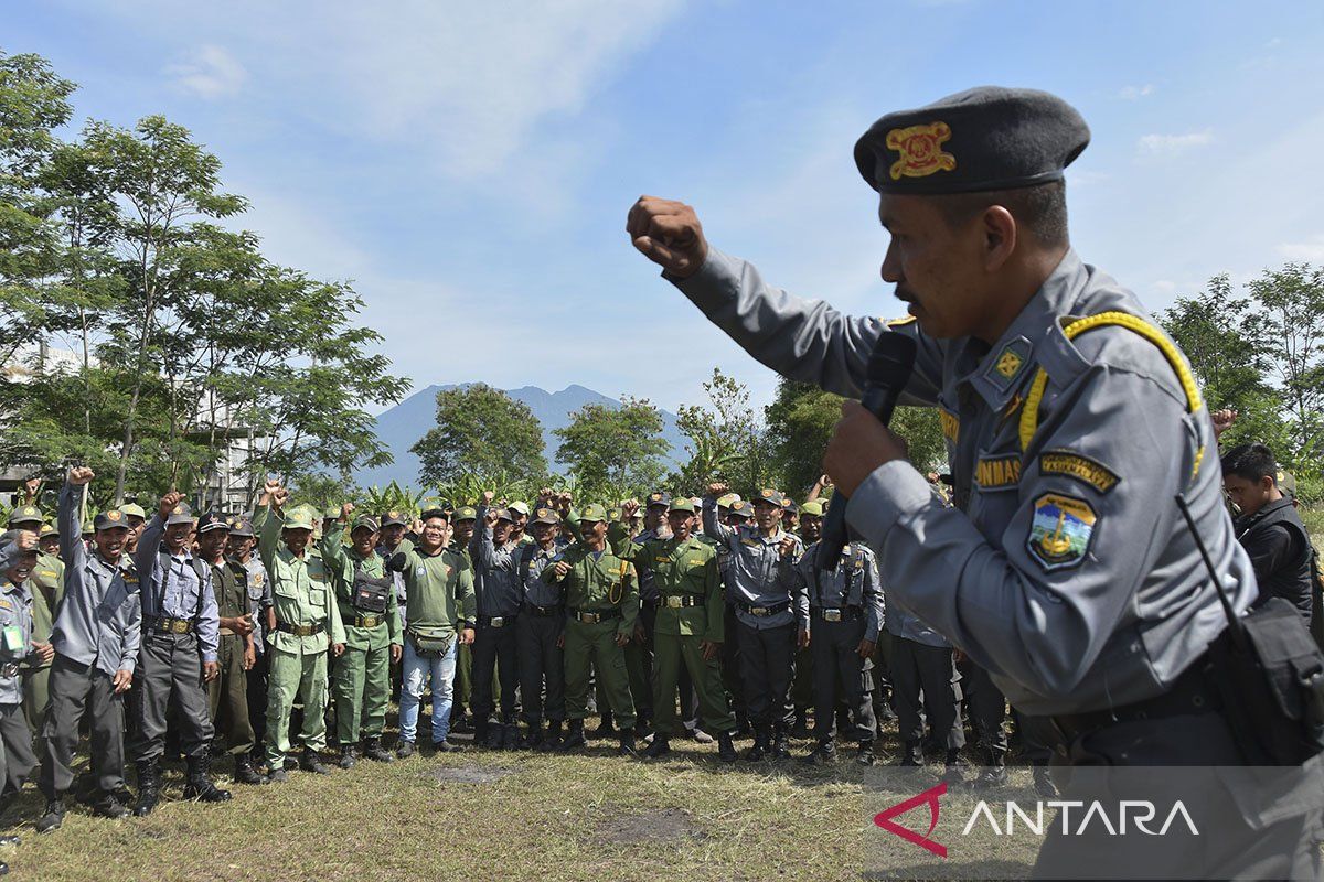 Apel besar Linmas untuk pengamanan Pilkada serentak