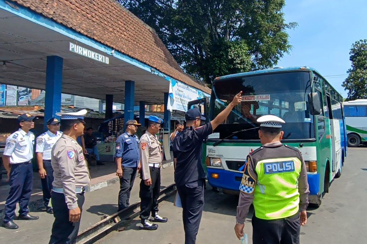 Satlantas Polres Purbalingga cek kelaikan kendaraan  angkutan umum