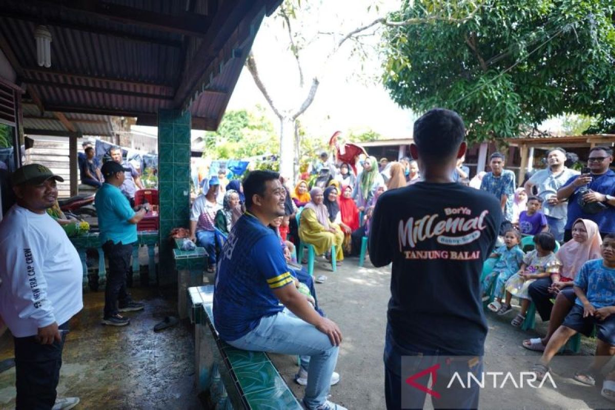 Dengarkan permasalahan warga, Bobby blusukan hingga gang sempit di Tanjungbalai