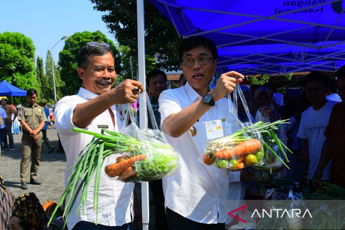 Pemkab Pekalongan masifkan gerakan pangan dan  ASN peduli petani