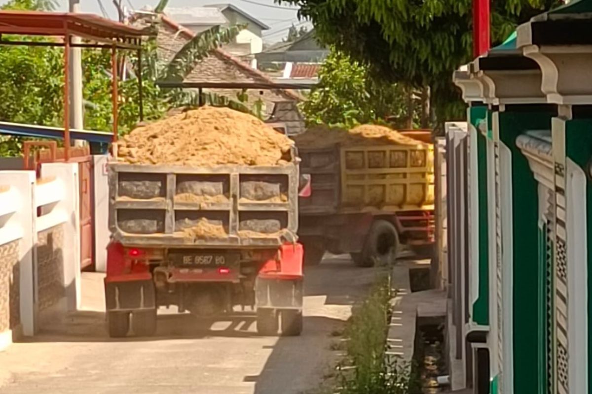 Warga Labuhanratu Bandarlampung keluhkan aktivitas penimbunan