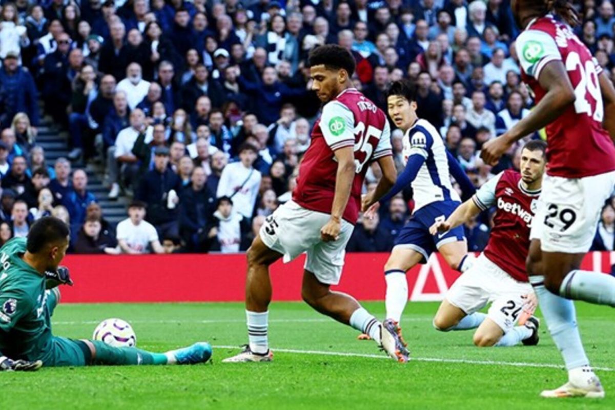 Tottenham menang atas 10 pemain West Ham 4-1