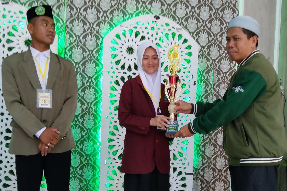 Beragam lomba meriahkan peringatan Hari Santri Nasional tingkat Kalteng