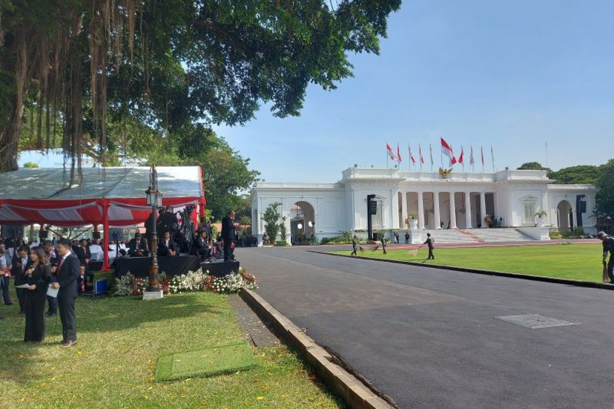 Presiden  Jokowi bertolak ke Senayan via gerbang Istana Merdeka