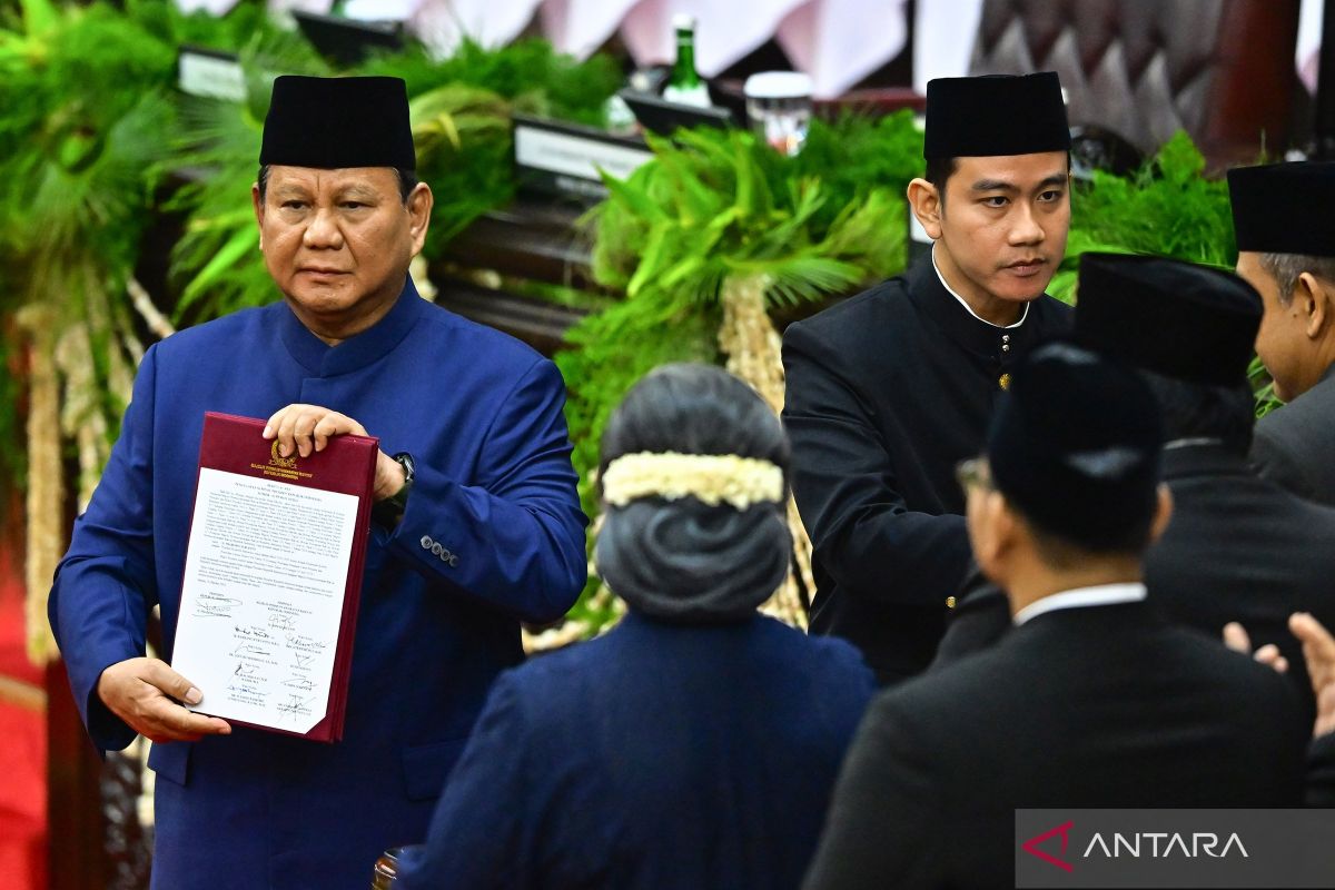 Susunan kabinet Prabowo-Gibran diumumkan Minggu malam ini