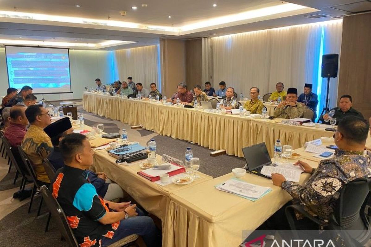 Rapat Koordinasi Kemenkopolhukam kian perjelas status areal PTPN IV Regional III