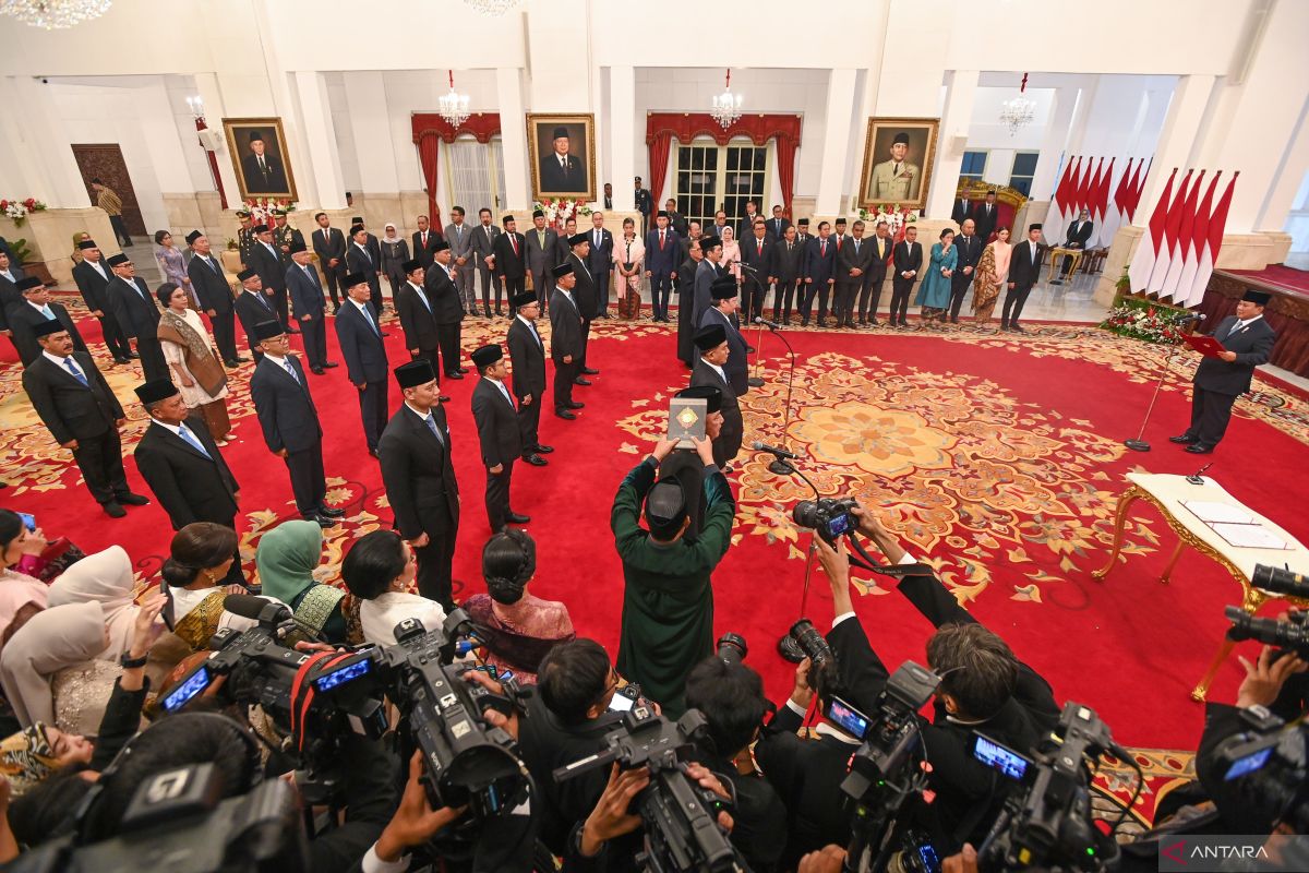 Presiden Prabowo gelar sidang kabinet perdana di Istana Negara Jakarta