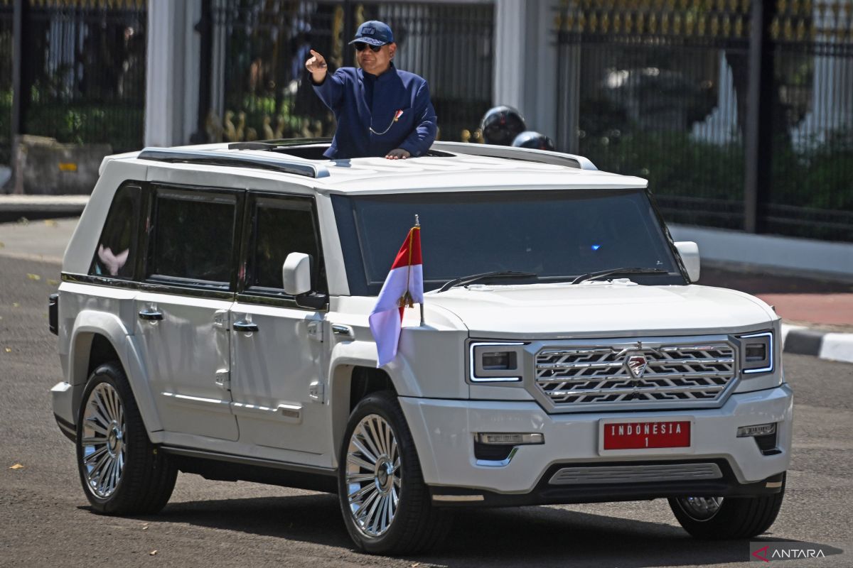 Prabowo disebut bangga dengan mobil Maung buatan Pindad