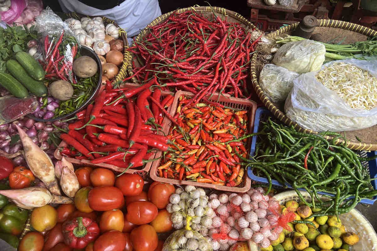 Harga pangan hari ini, cabai rawit merah turun jadi Rp39.980 per kg