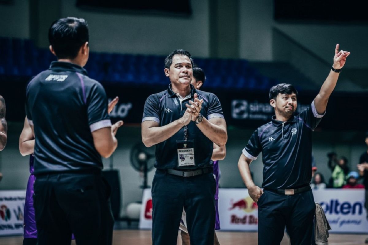 Tangerang Hawks pertahankan pelatih Antonius Joko Endratmo di IBL 2025