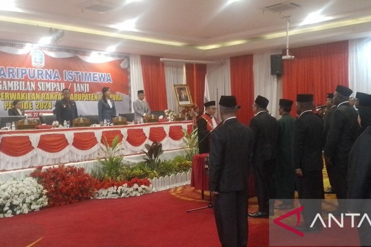 Pemkab Jayapura harap 30 anggota dewan bisa jalankan tugas dengan baik