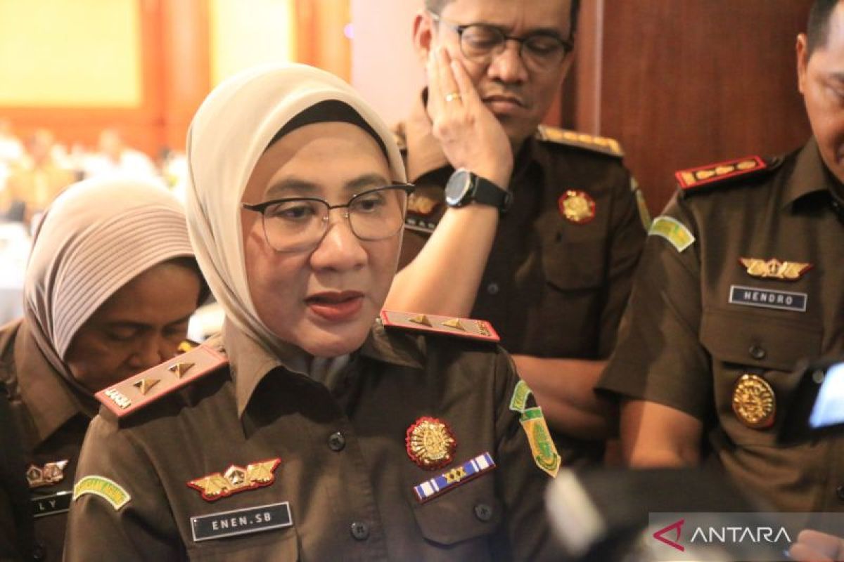 Kejati NTB tunda penanganan satu kasus libatkan anggota DPRD