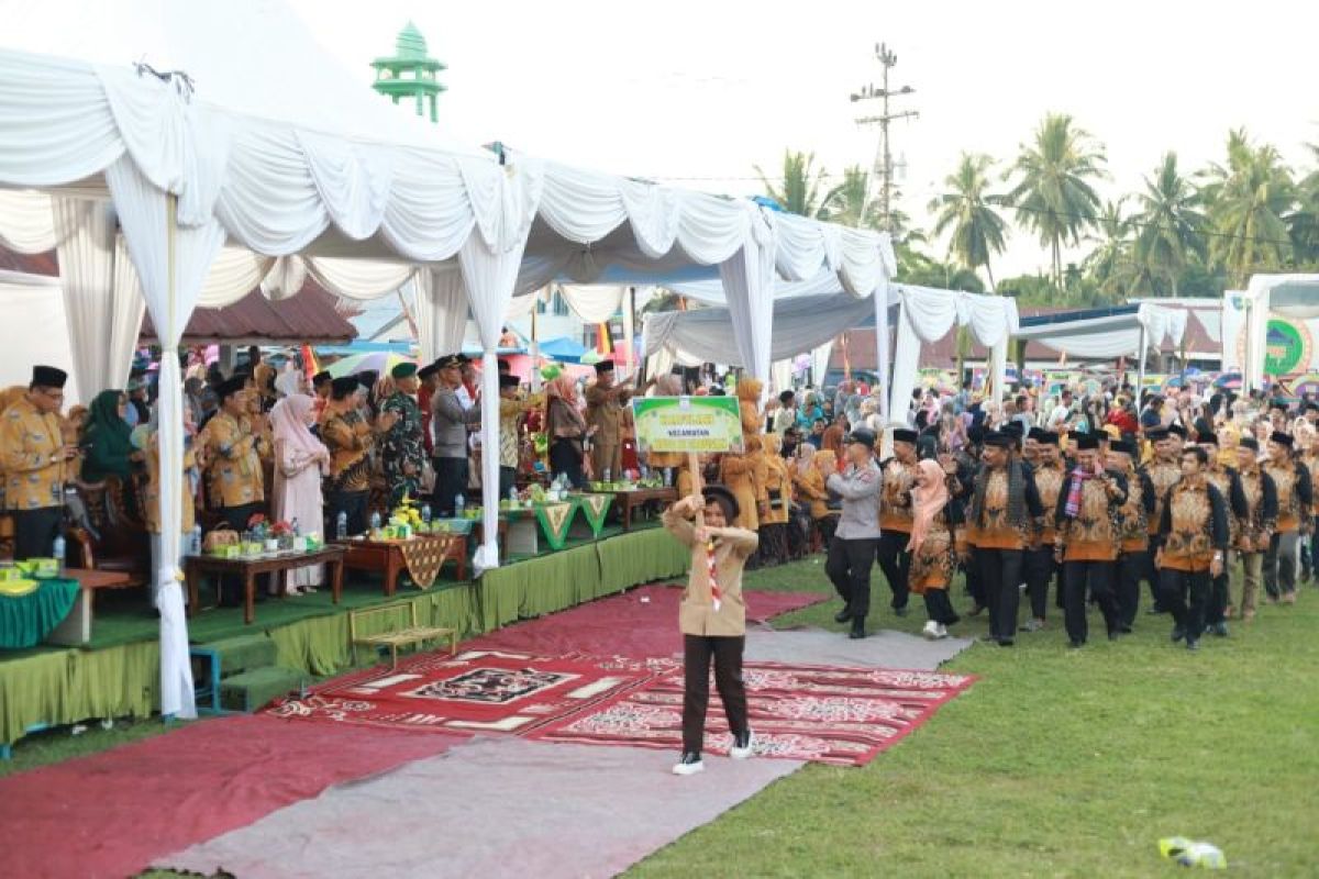 Pawai Taaruf Meriahkan Pembukaan MTQ Nasional di Pesisir Selatan