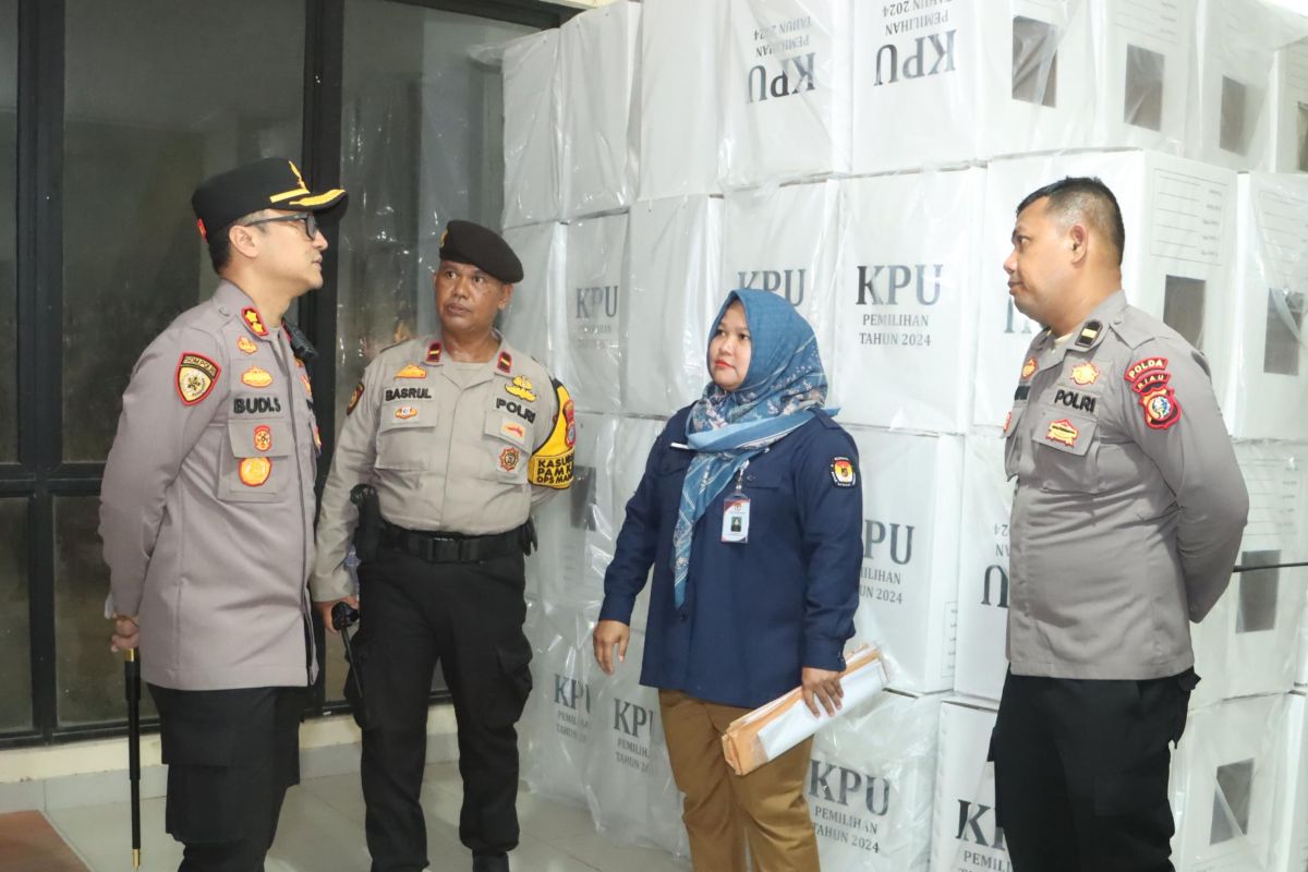 Logistik pilkada tiba di KPU Inhil, Kapolres lakukan peninjauan