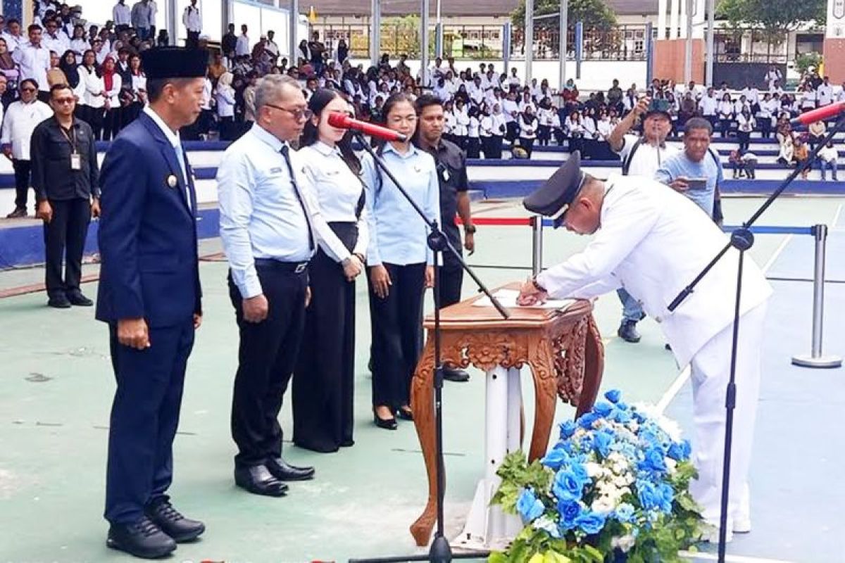 Pj Bupati Barut kukuhkan perpanjangan masa jabatan kades dan BPD