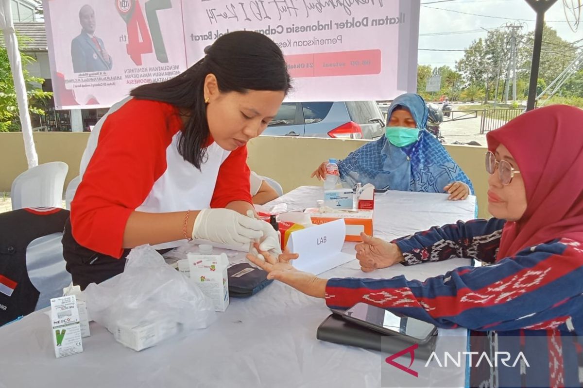 IDI gelar pengobatan gratis untuk warga di Banyumulek Lombok Barat