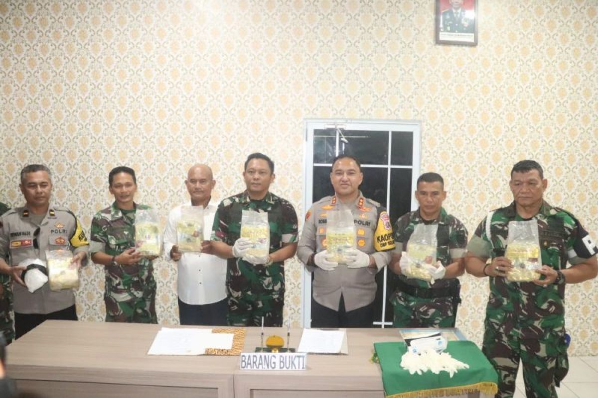 Polres Karimun usut penemuan tas berisi 9 kg sabu