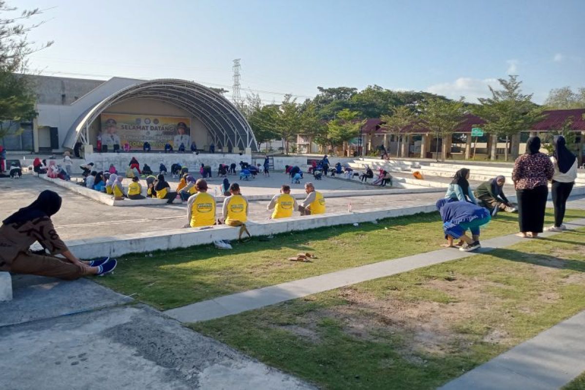 Pengunjung Taman Loang Baloq Mataram capai 1.500 orang di akhir pekan