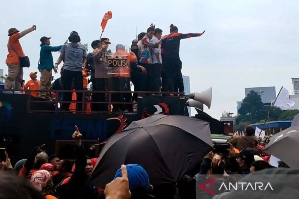 Polisi kerahkan  1.270 personel amankan aksi buruh di Patung Kuda