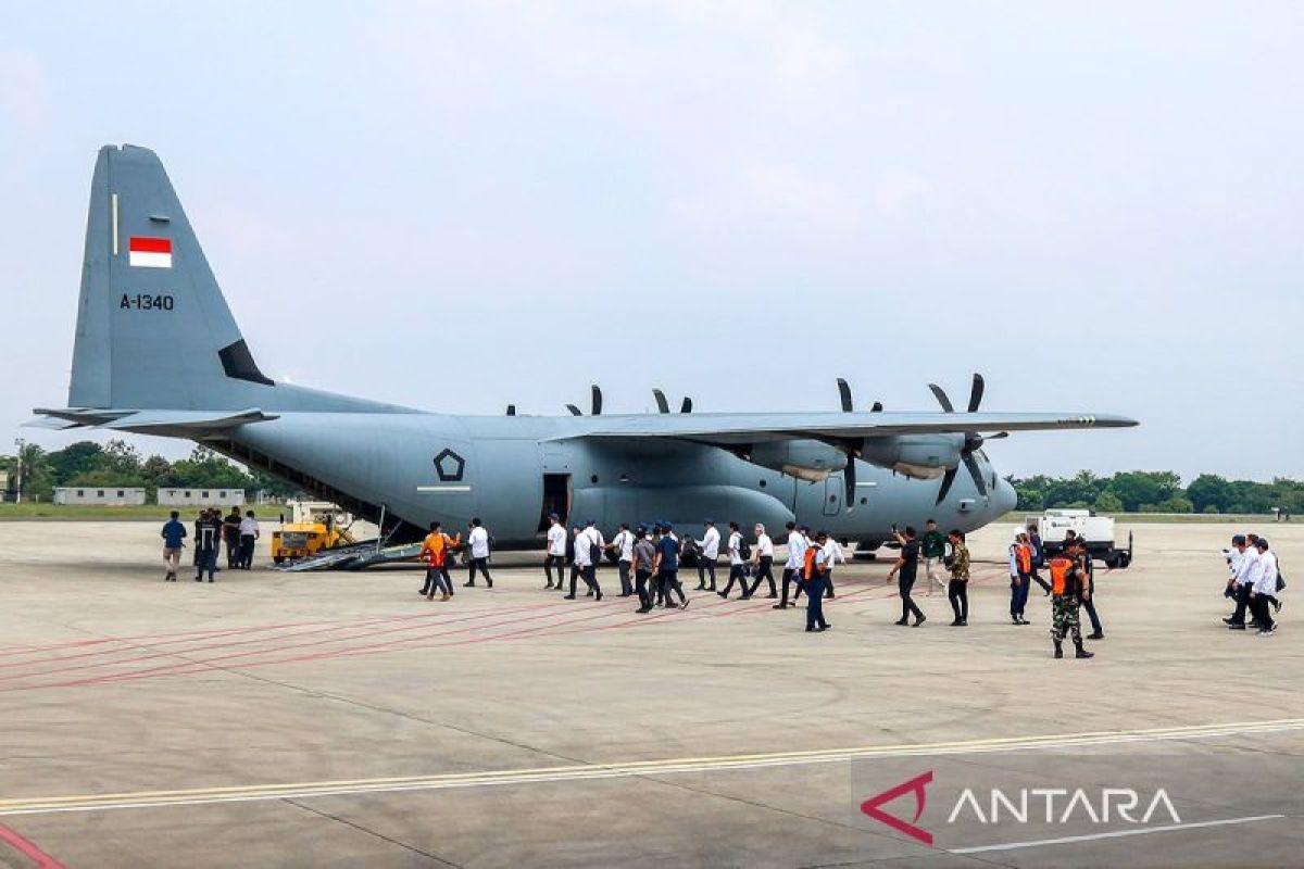 Menkeu: Super Hercules angkut rombongan menteri ke Akmil Magelang