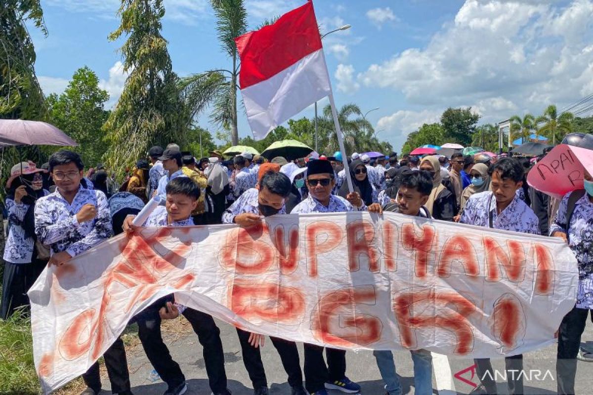 Pentingnya bangun hubungan baik guru, orang tua, dan siswa