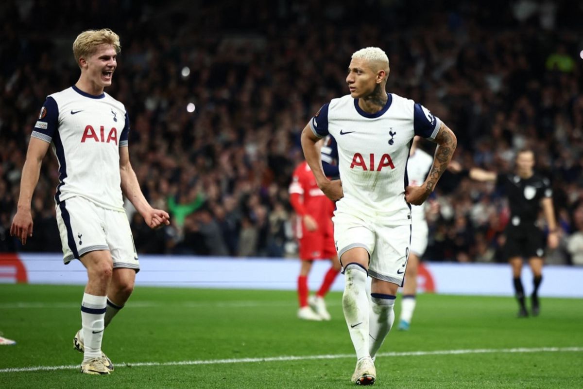 Tottenham menang 1-0 atas AZ Alkmaar