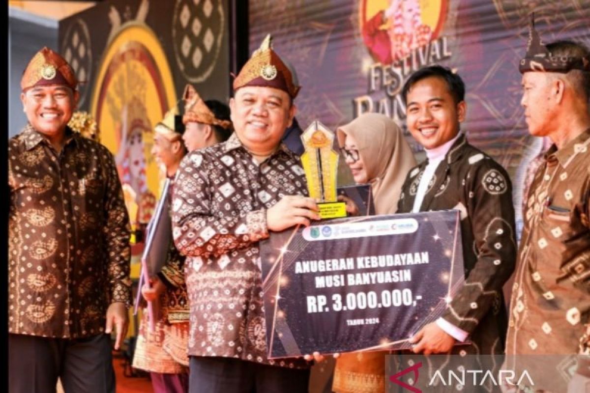 Muba anugerahi penghargaan kepada pelestari seni dan budaya