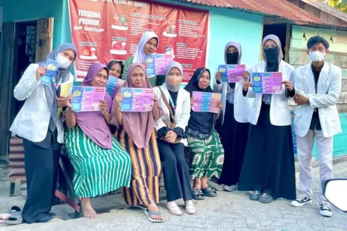 Mahasiswa UHO edukasi warga Kendari terkait perlakuan baik terhadap obat