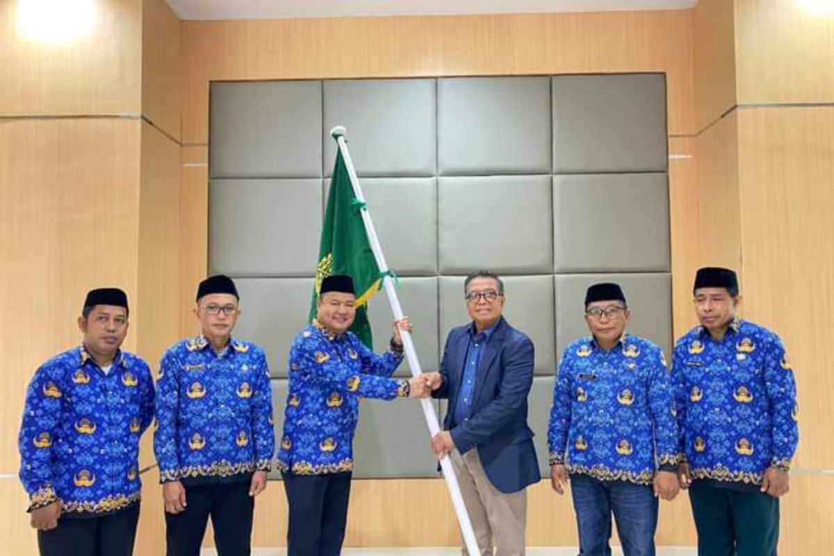 Sekda Sulbar lepas kafilah MTQ Korpri tingkat nasional