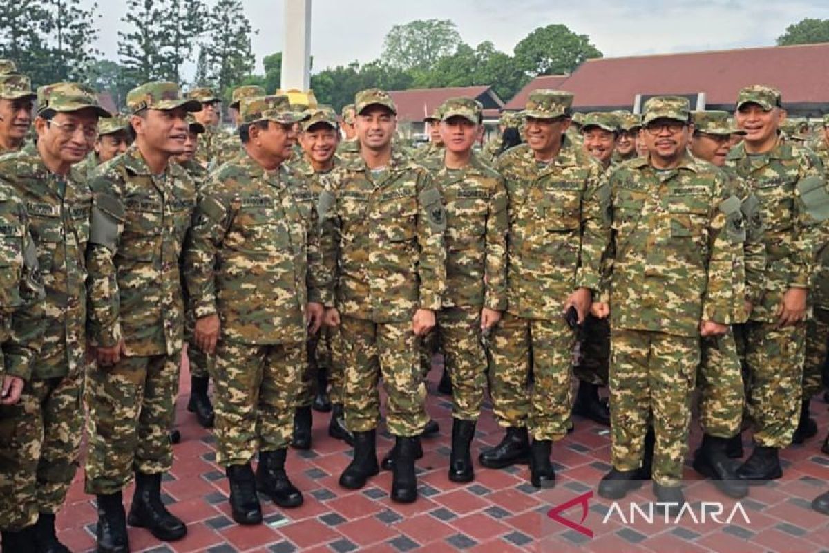 Sistem pemerintahan tetap bergulir selama menteri di Akmil