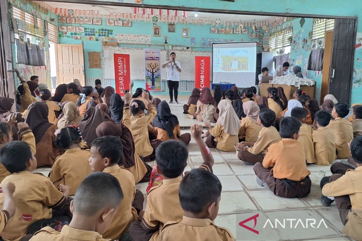 Seratusan siswa SD di Pekanbaru diedukasi pentingnya bermimpi dan cara menabung