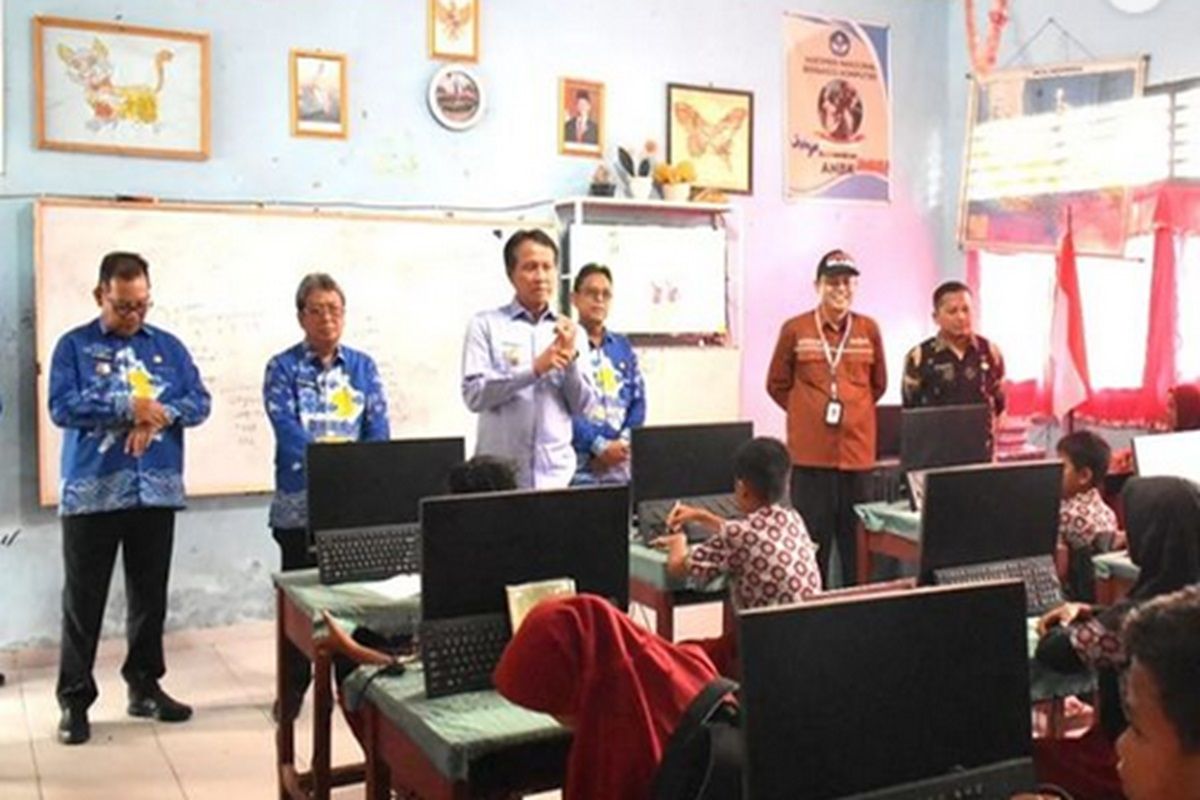 Pj Bupati OKI inspeksi pembangunan sejumlah sekolah