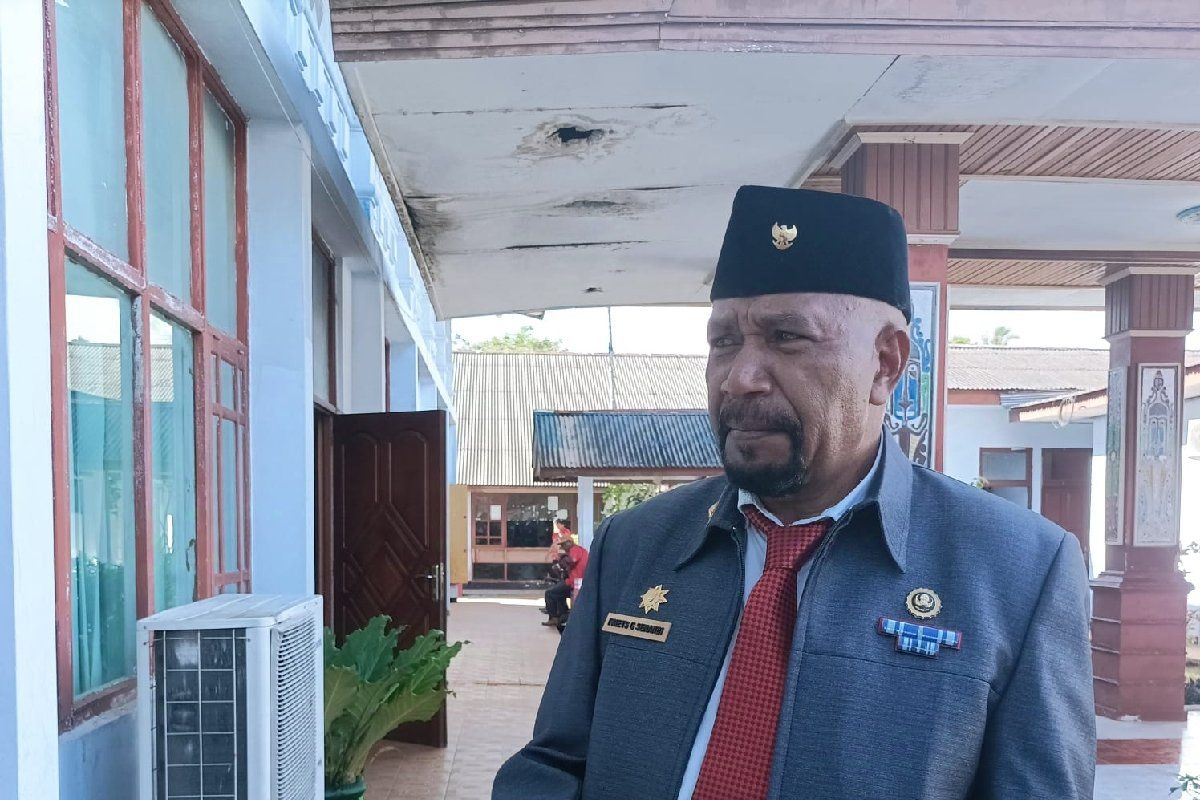 Pemkab Biak renovasi 52 rumah tak layak huni milik orang asli Papua