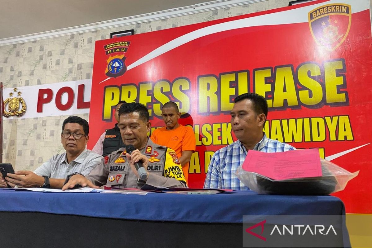 Pecatan TNI diamankan polisi saat berusaha larikan sepeda motor mahasiswa