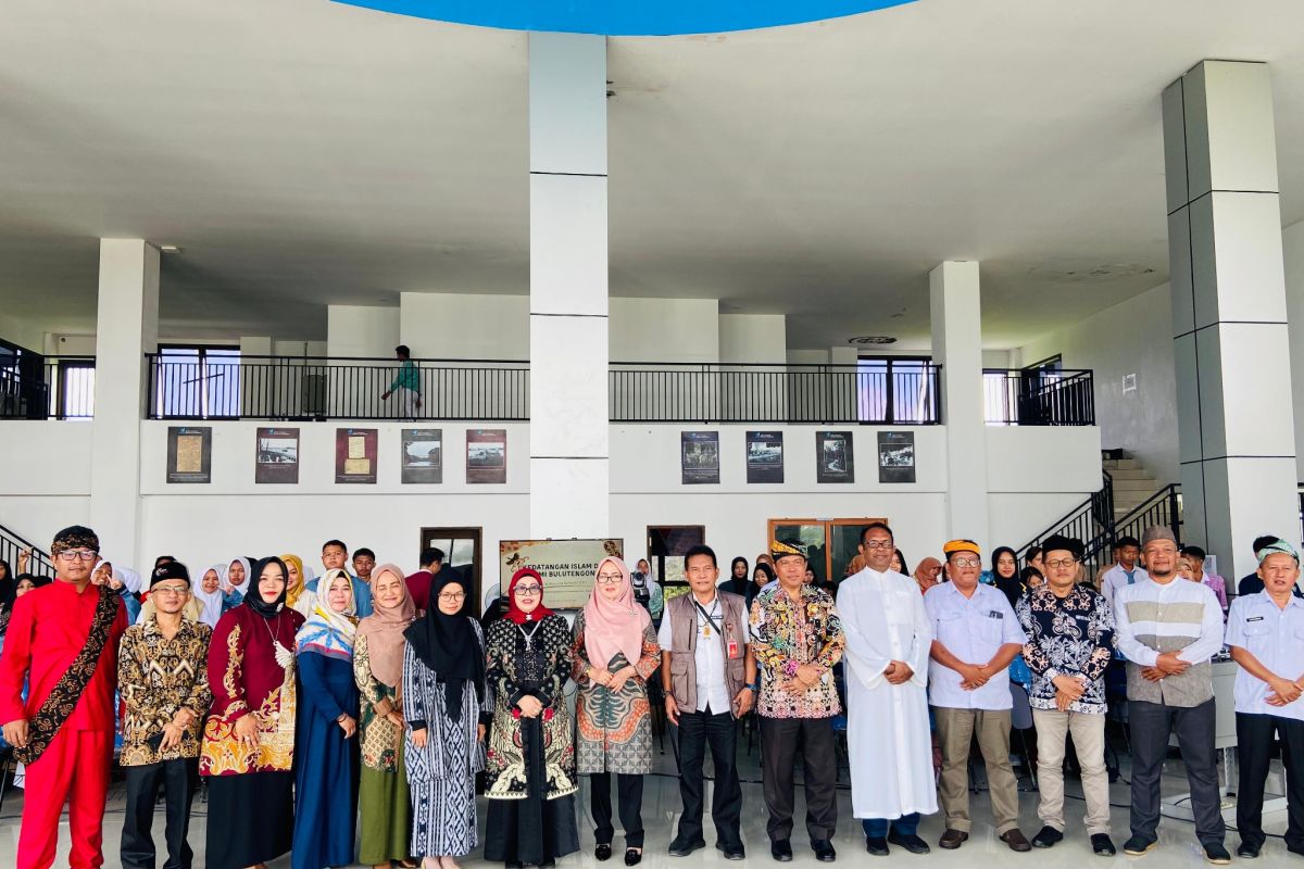 Tingkatkan Pemahaman Literasi Budaya, DPK Kaltara Gandeng Yayasan Sejarah dan Budaya Kaltara Menggelar Bedah Buku