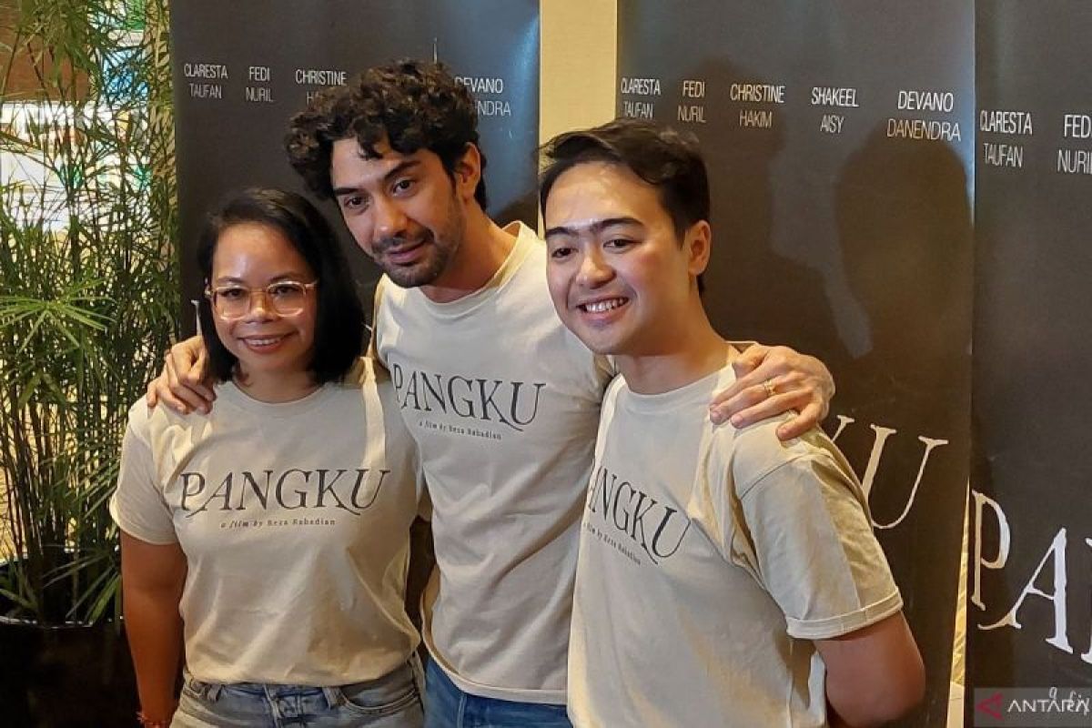 Aktor Reza Rahadian debut sebagai sutradara, angkat kisah perempuan