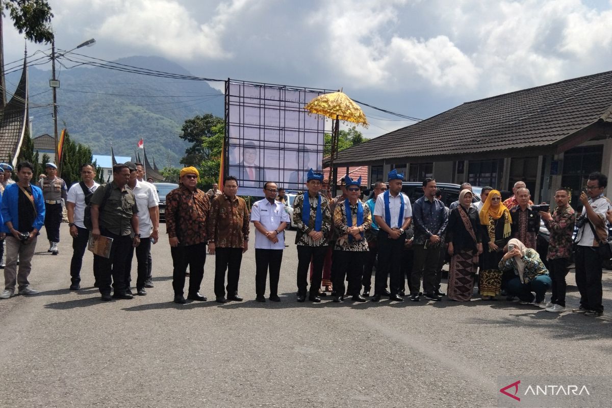 Menbud dorong mahasiswa ISI Padangpanjang mengangkat karya dari cerita lokal bernilai estetik tinggi