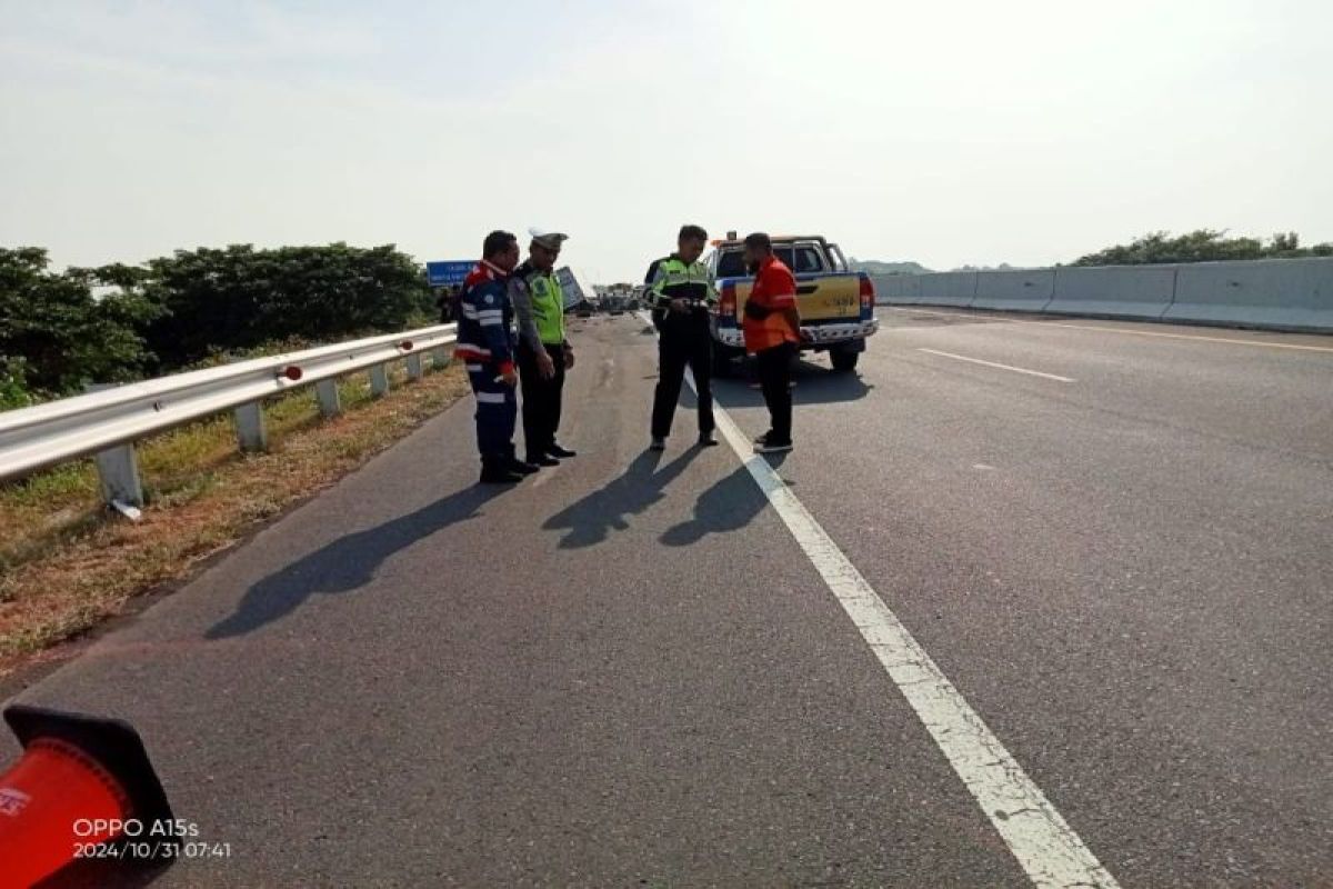 Kecelakaan Tol Batang-Pemalang akibatkan tiga korban karyawan TV One meninggal