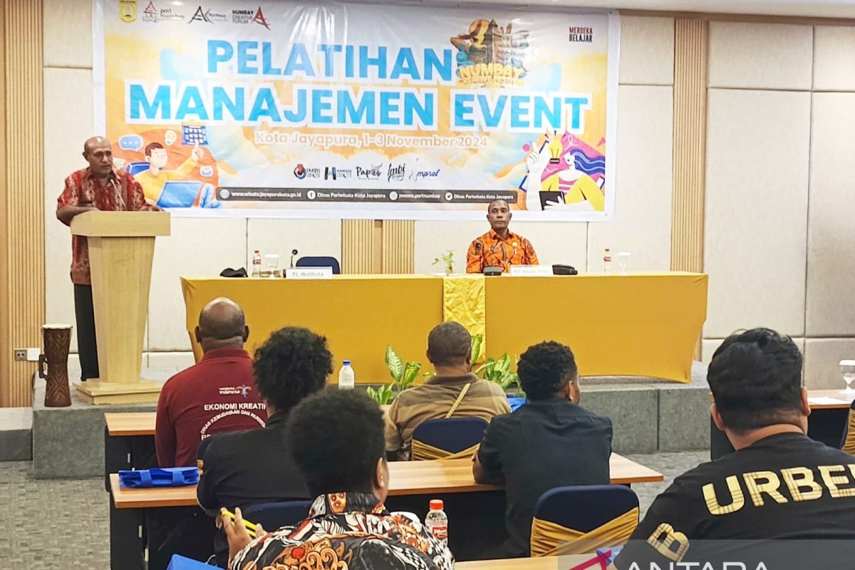 Pemkot Jayapura melatih kemampuan komunitas penyelenggara acara